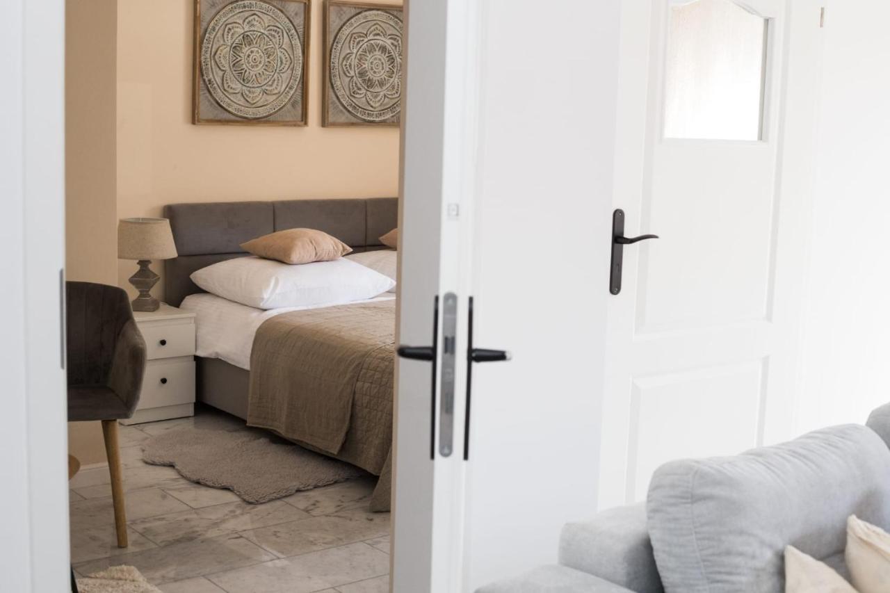 Apartament Mietowy Rumianek Lwowek ภายนอก รูปภาพ